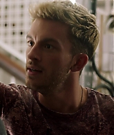 Crashing_S01E02_Episode_2_1080p_0397.jpg