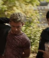 Crashing_S01E02_Episode_2_1080p_2124.jpg