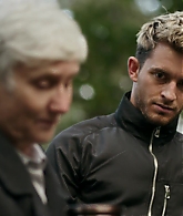 Crashing_S01E02_Episode_2_1080p_2364.jpg
