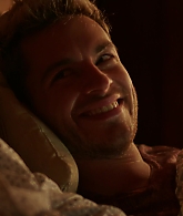 Crashing_S01E02_Episode_2_1080p_2979.jpg