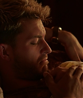 Crashing_S01E02_Episode_2_1080p_3072.jpg