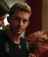 Crashing_S01E03_Episode_3_1080p_1353.jpg
