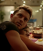 Crashing_S01E03_Episode_3_1080p_2917.jpg