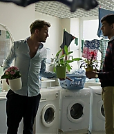 Crashing_S01E05_Episode_5_1080p_0574.jpg