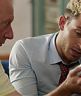 Crashing_S01E05_Episode_5_1080p_1612.jpg