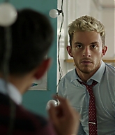 Crashing_S01E05_Episode_5_1080p_2299.jpg