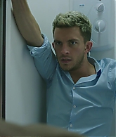 Crashing_S01E05_Episode_5_1080p_2614.jpg