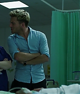 Crashing_S01E06_Episode_6_1080p_2455.jpg