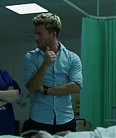 Crashing_S01E06_Episode_6_1080p_2463.jpg