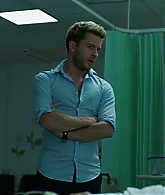 Crashing_S01E06_Episode_6_1080p_2471.jpg