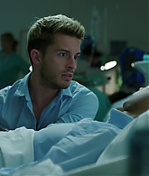 Crashing_S01E06_Episode_6_1080p_2484.jpg