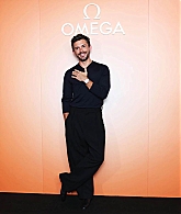 Filename=jonathanbaileyonline_omegacipevent_282329.jpg
Filesize=81KiB
Dimensions=2000x1333
Date added=Jul 10, 2026 jonathanbaileyonline_omegacipevent_282329.jpg