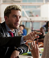 Crashing_S01E01_Episode_1_1080p_0184.jpg