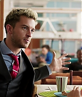 Crashing_S01E01_Episode_1_1080p_0197.jpg