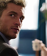 Crashing_S01E01_Episode_1_1080p_0232.jpg