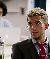 Crashing_S01E01_Episode_1_1080p_0267.jpg