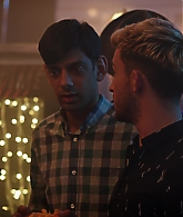 Crashing_S01E01_Episode_1_1080p_1285.jpg